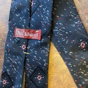Vintage velducci tie imported